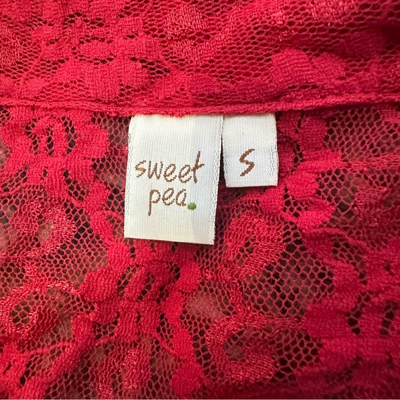 Sweet Pea Red Lace Blouse - Picture 6 of 7